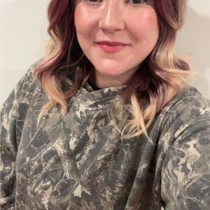 Csc Sharpay Short Sangria